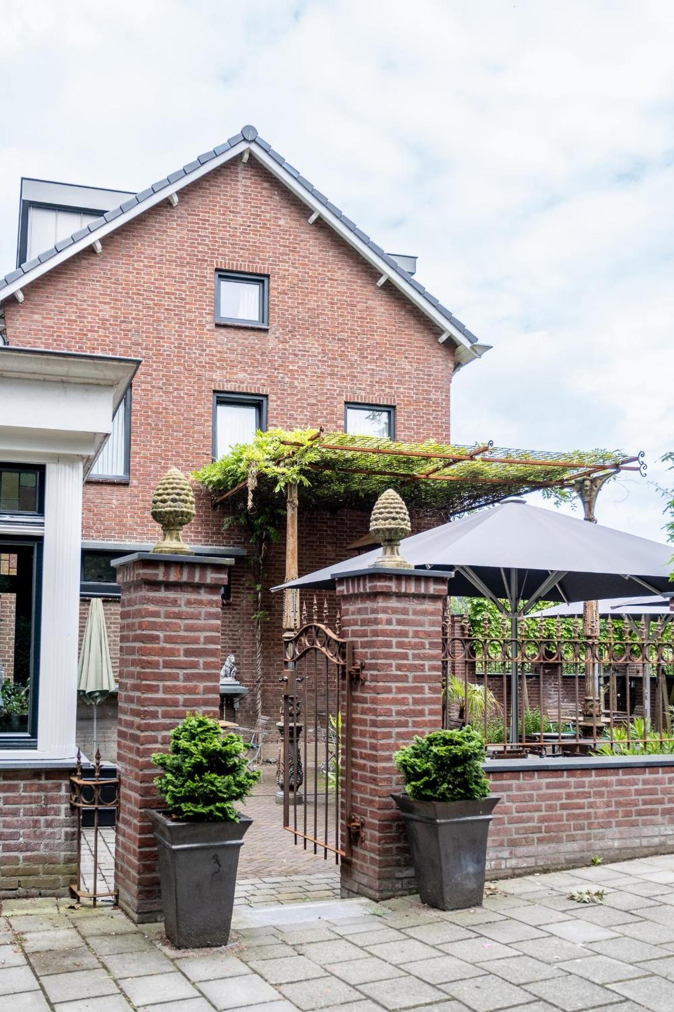 Bb Aan De Kapel Bed & Breakfast Roermond Exterior photo