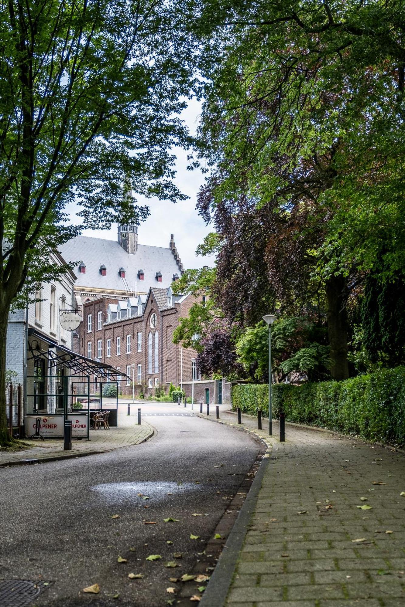 Bb Aan De Kapel Bed & Breakfast Roermond Exterior photo